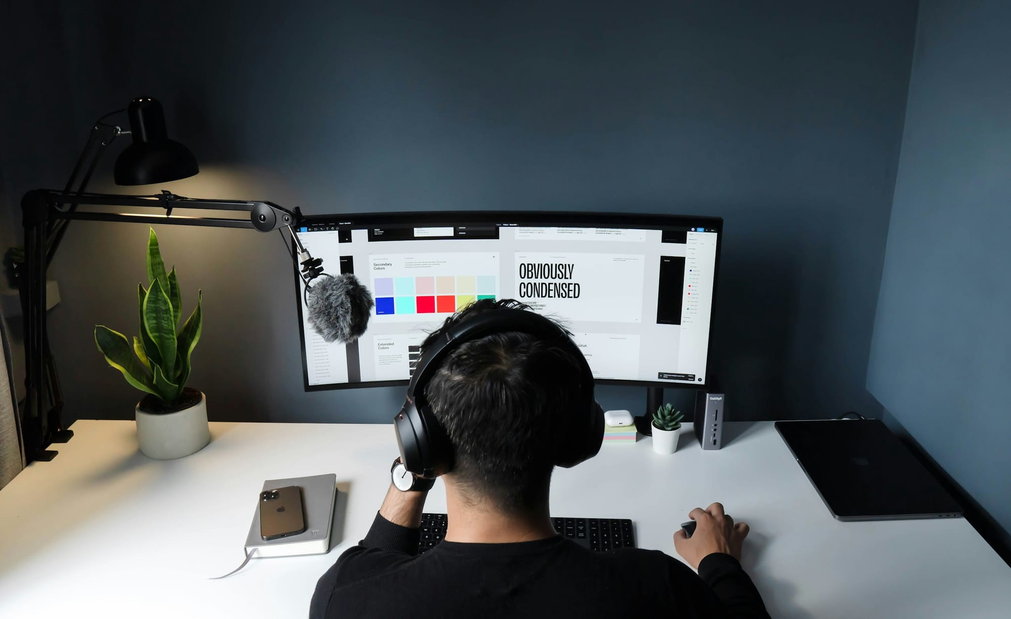 man choosing - Best AI Video Generators