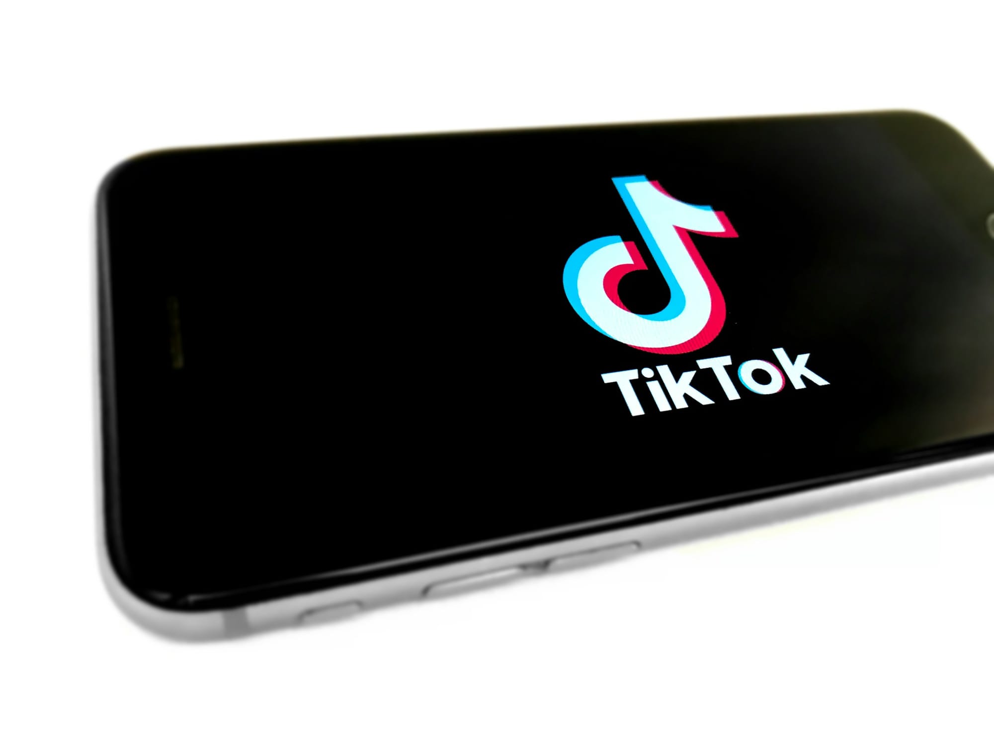 tiktok app on mobile - What Kind of Videos Go Viral on TikTok