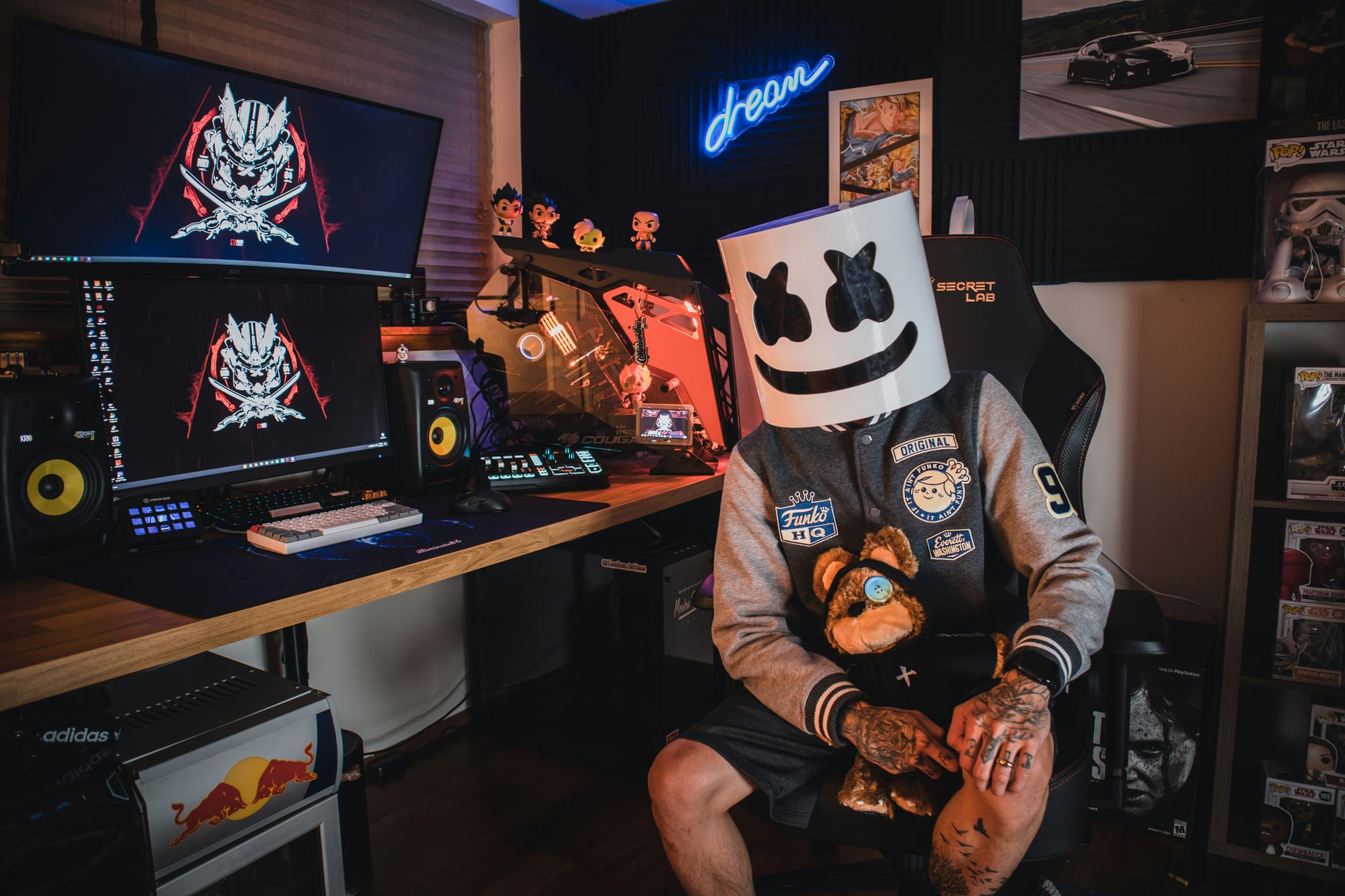 twitch streamer ready for his stream - Twitch Clips to TikTok